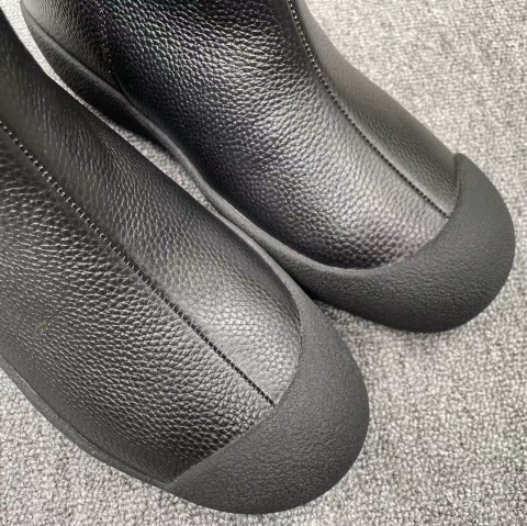 Buty damskie śniegowce Bally