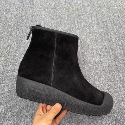 Buty damskie śniegowce Bally
