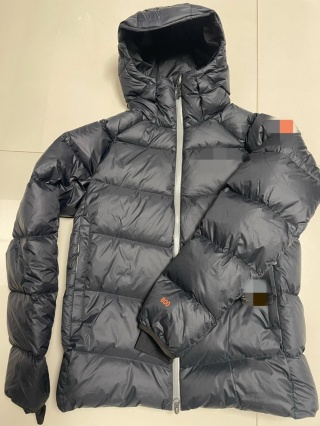 Kurtka puchowa Mountain Hard Wear