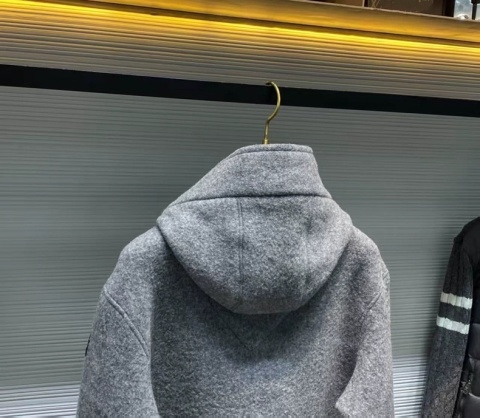 Bluza wełniana zapiana na zamek Canada Goose