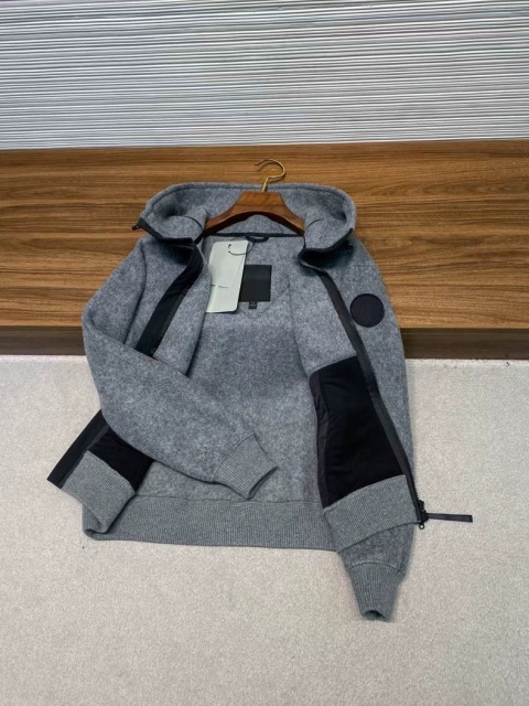 Bluza wełniana zapiana na zamek Canada Goose