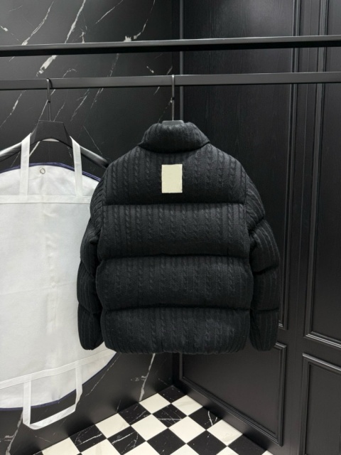 Kurtka puchowa Moncler