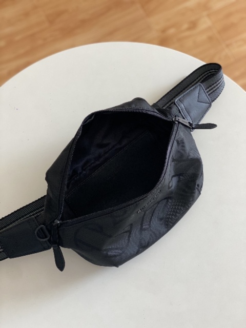 Nerka torebka na ramię Burberry London